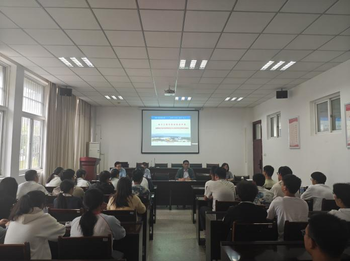 我院召开应用电子技术教育专业2025级师生见面会